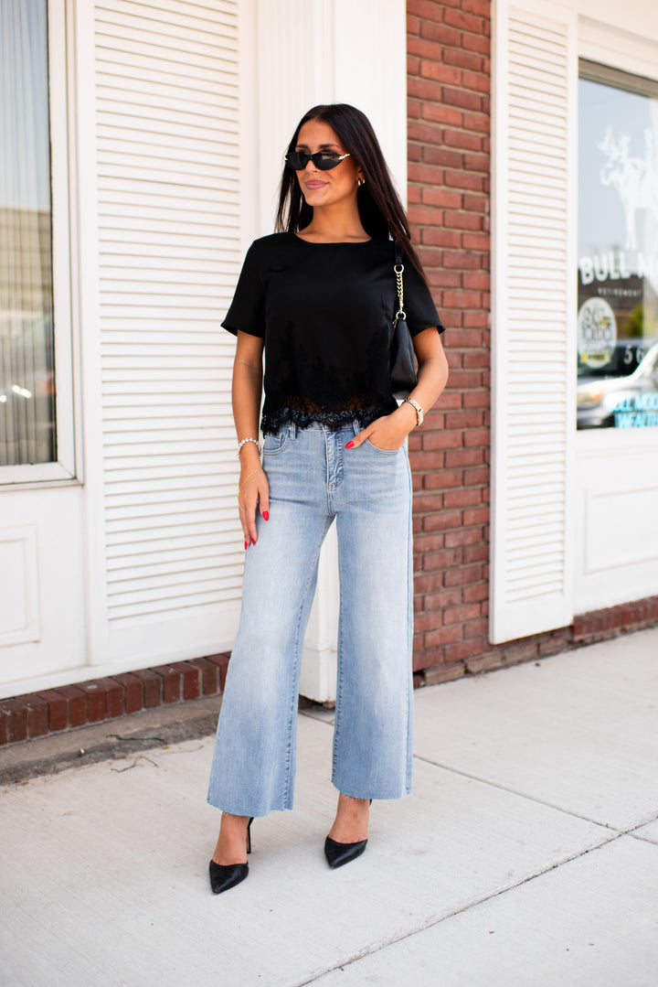 Lace in Love Top (Black)