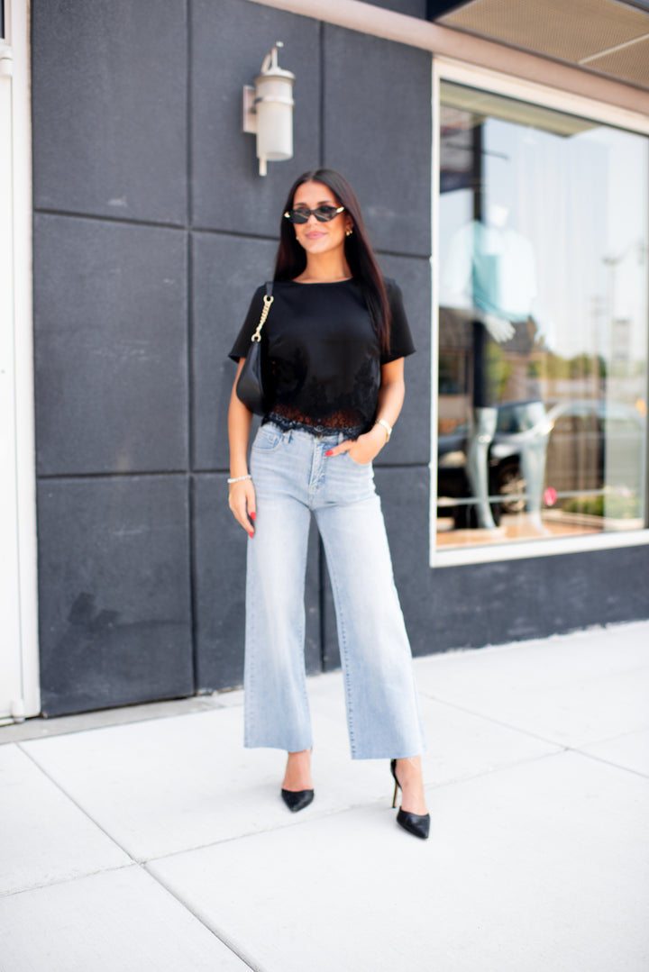 Lace in Love Top (Black)