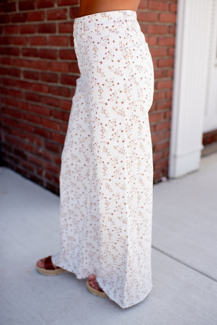 Meadow Bloom Wide Leg Jeans (Cream)