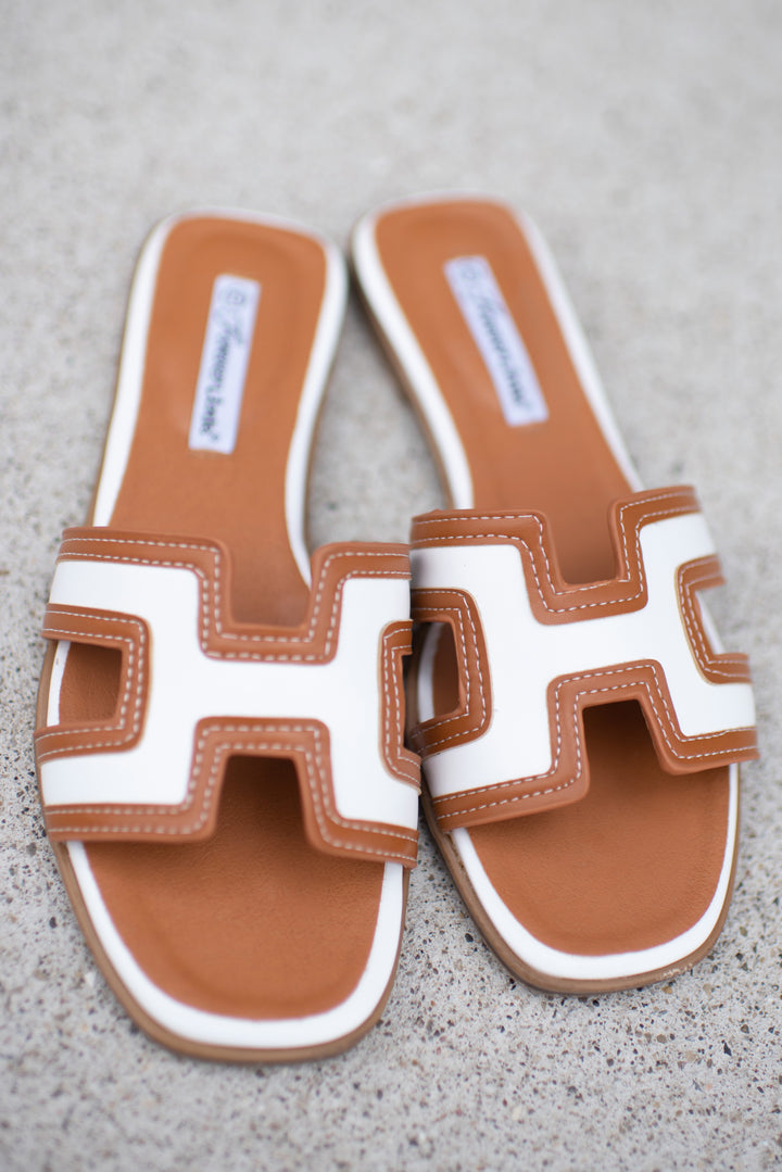 Veronica Sandals (White/Tan)