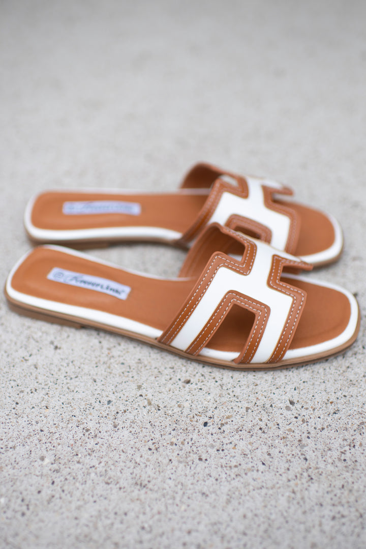 Veronica Sandals (White/Tan)