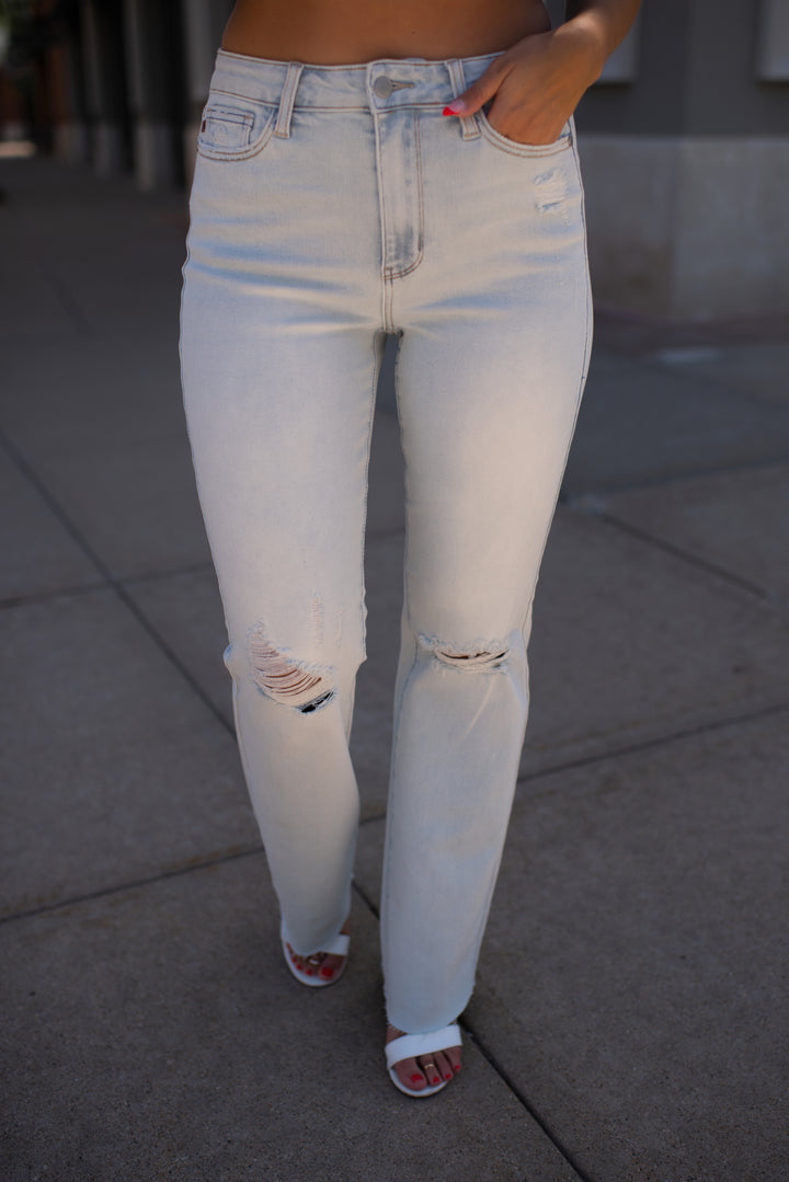 Judy Blue Summer Sunshine Bootcut Jeans (Light Wash)