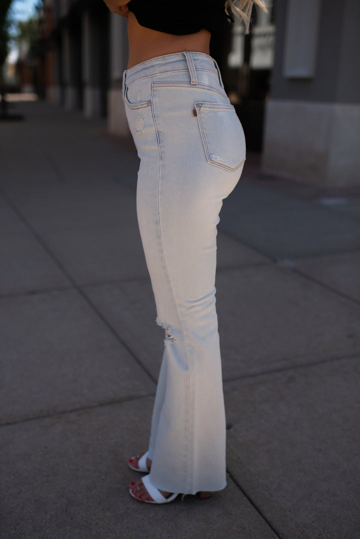 Judy Blue Summer Sunshine Bootcut Jeans (Light Wash)