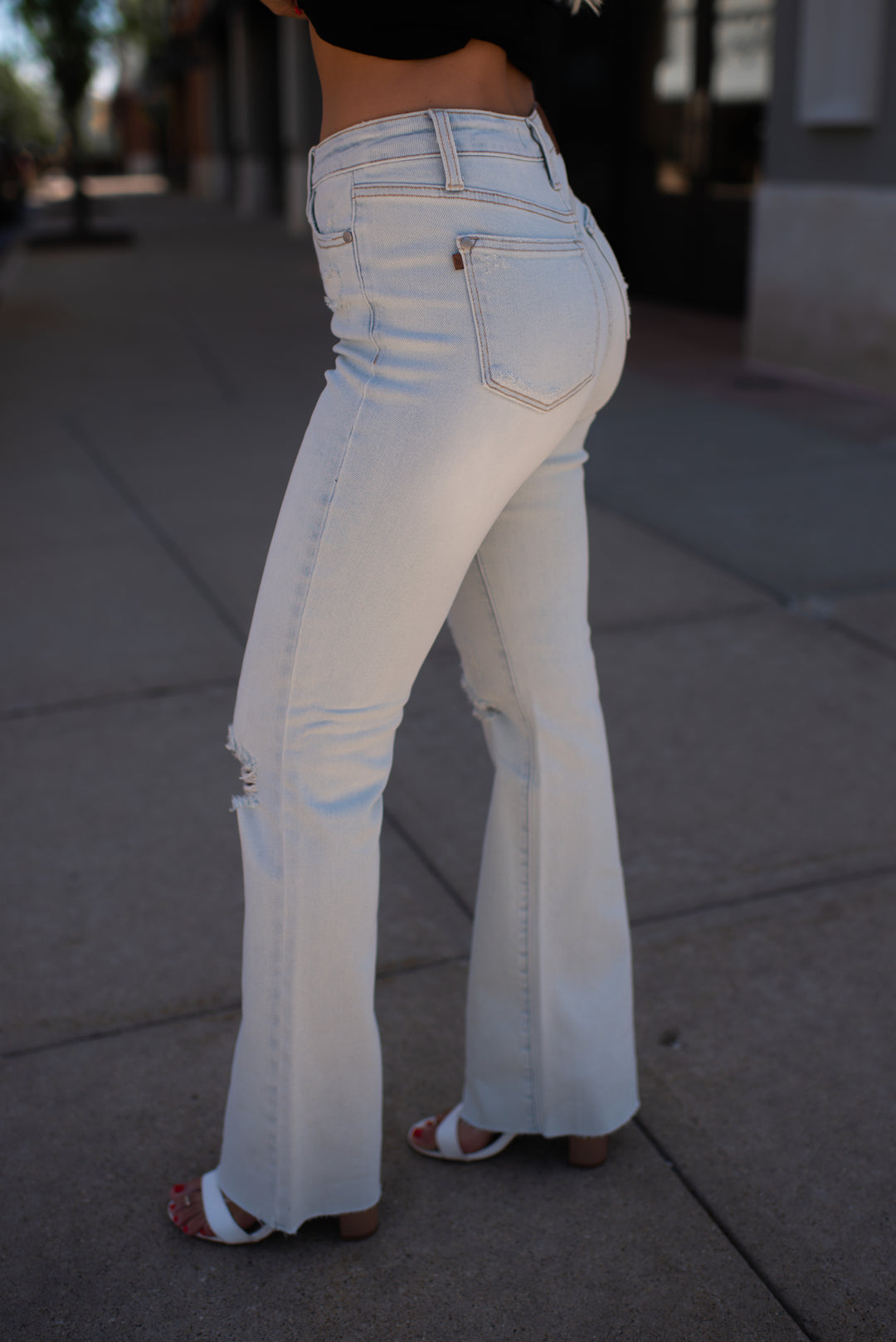 Judy Blue Summer Sunshine Bootcut Jeans (Light Wash)