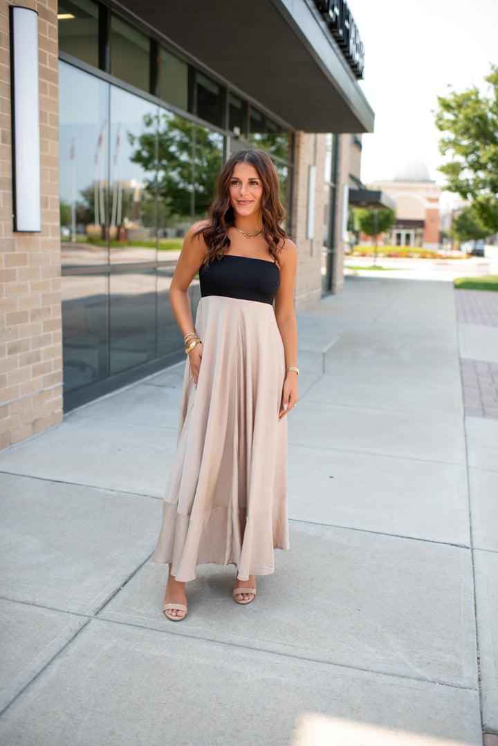 Preppy In Peacock Maxi Dress (Black/Khaki)