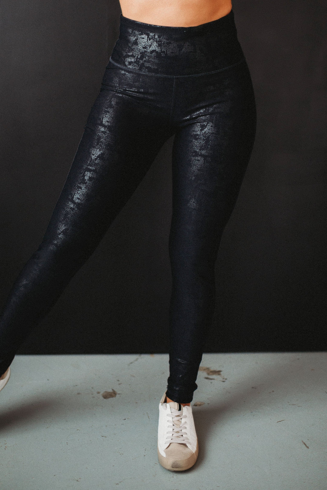 Mono B Crackle Glaze Leggings (Black)