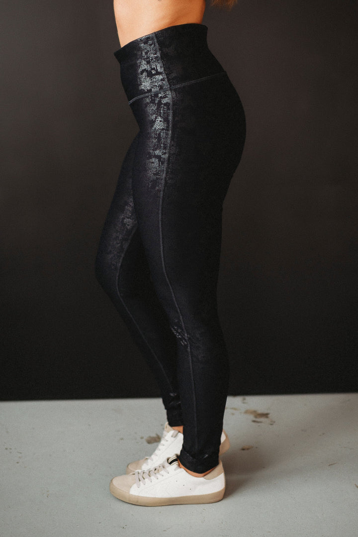 Mono B Crackle Glaze Leggings (Black)